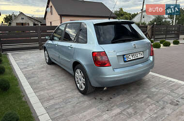 Хэтчбек Fiat Stilo 2004 в 