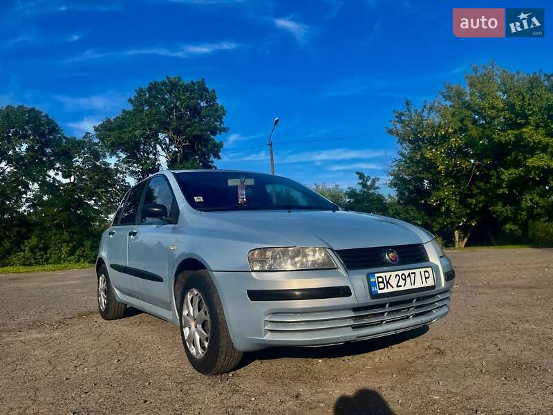 Хэтчбек Fiat Stilo 2003 в Дубно