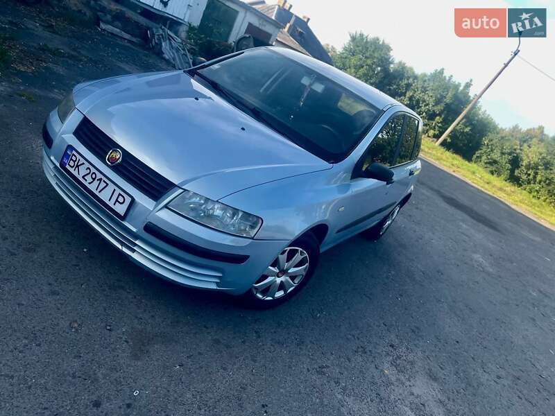 Хэтчбек Fiat Stilo 2003 в Дубно