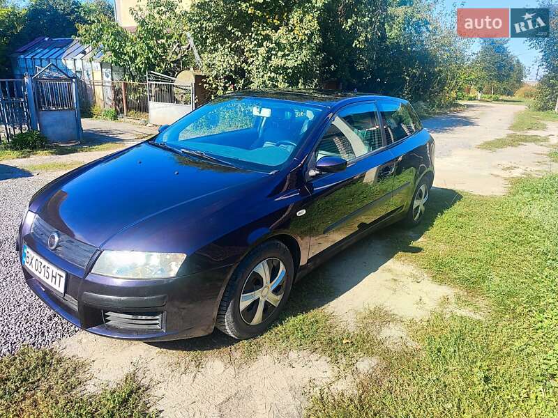 Хэтчбек Fiat Stilo 2002 в Староконстантинове