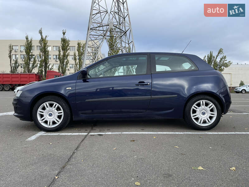 Хетчбек Fiat Stilo 2002 в Краматорську