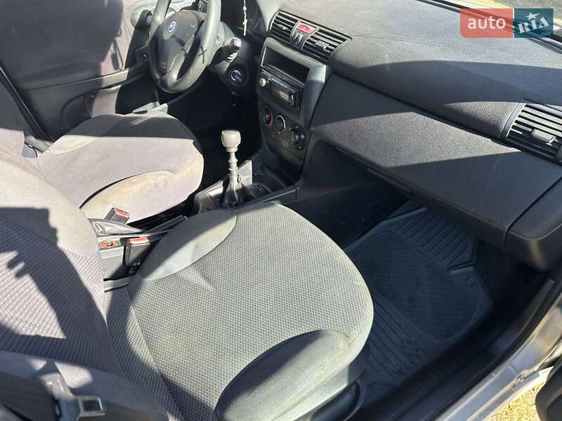 Хетчбек Fiat Stilo 2003 в Надвірній
