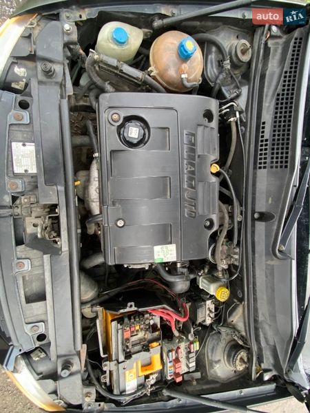 Хэтчбек Fiat Stilo 2002 в Ужгороде