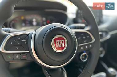 Хэтчбек Fiat Tipo Cross 2022 в 