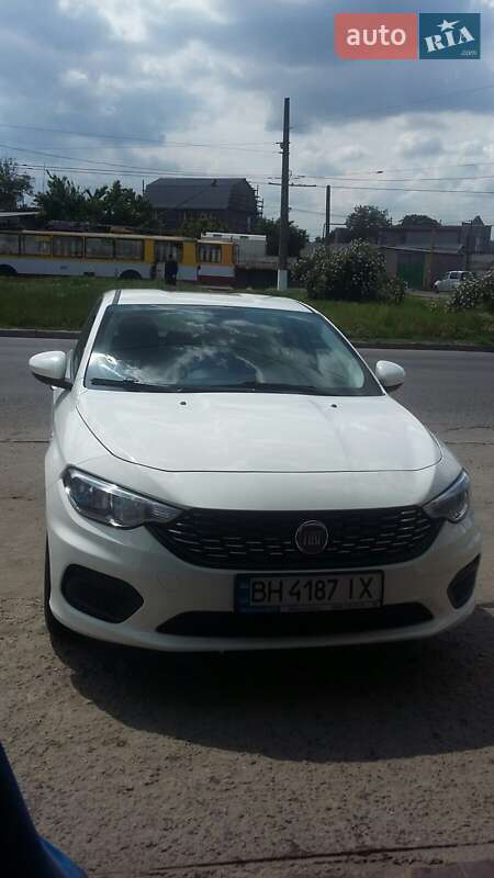Седан Fiat Tipo 2017 в 