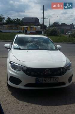 Седан Fiat Tipo 2017 в 