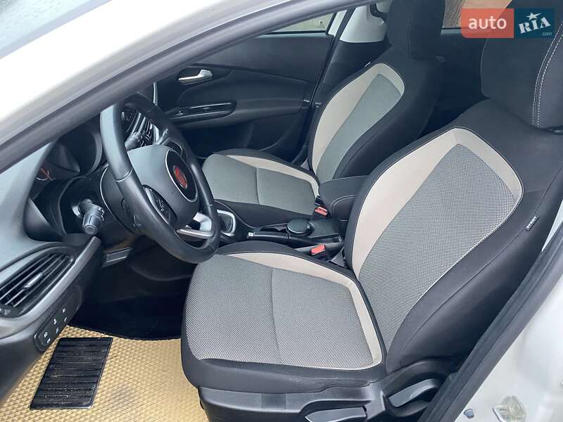 Седан Fiat Tipo 2019 в Василькове