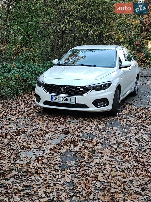 Седан Fiat Tipo 2019 в Львове
