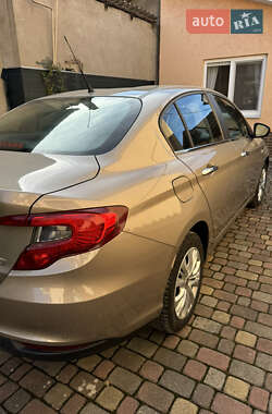 Седан Fiat Tipo 2017 в 