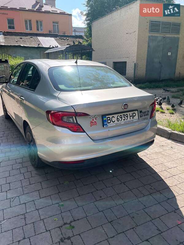 Седан Fiat Tipo 2017 в Львове