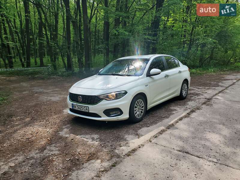 Седан Fiat Tipo 2017 в Здолбунове