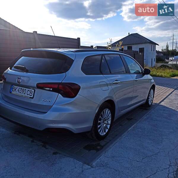 Седан Fiat Tipo 2017 в Ровно