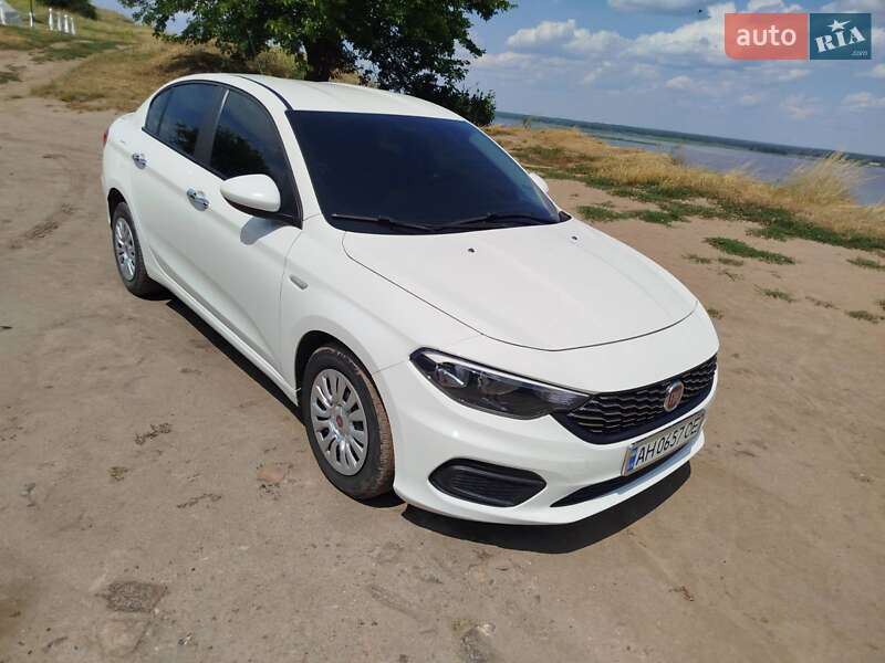 Седан Fiat Tipo 2019 в 