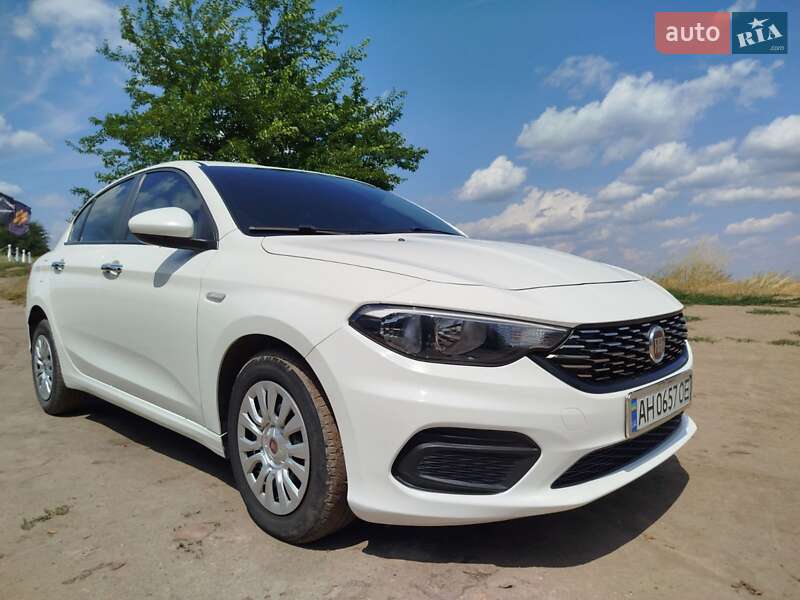 Седан Fiat Tipo 2019 в Ржищеві