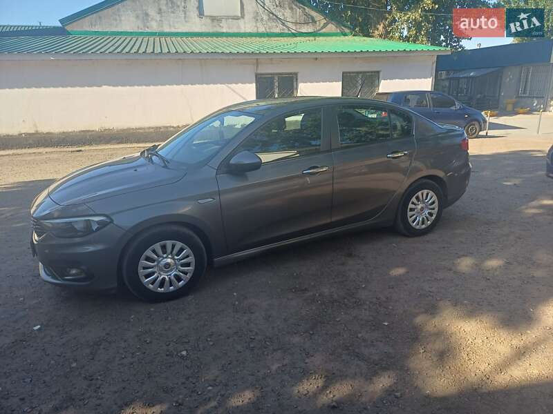Седан Fiat Tipo 2018 в 
