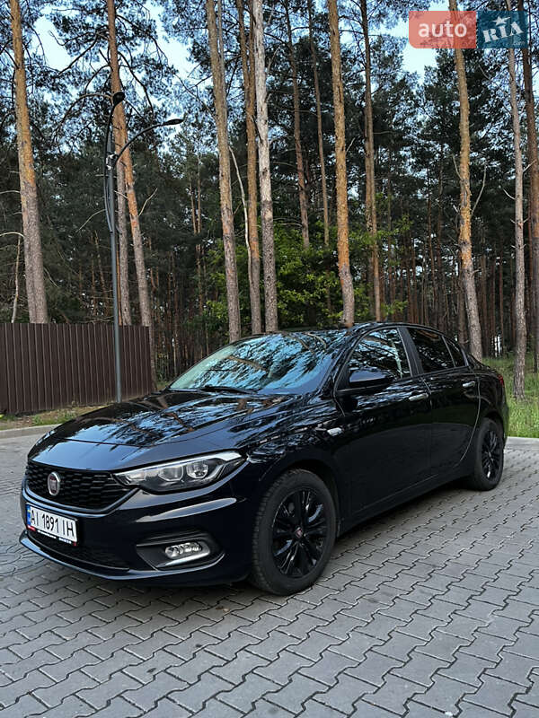 Седан Fiat Tipo 2019 в Буче