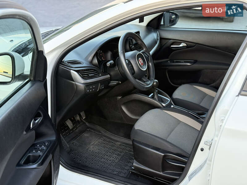 Седан Fiat Tipo 2019 в Дубно