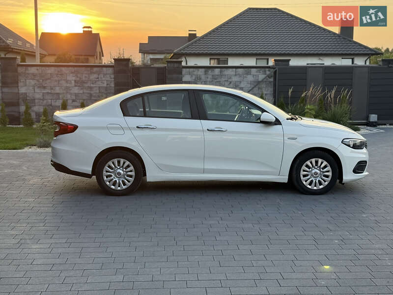 Седан Fiat Tipo 2019 в Дубно