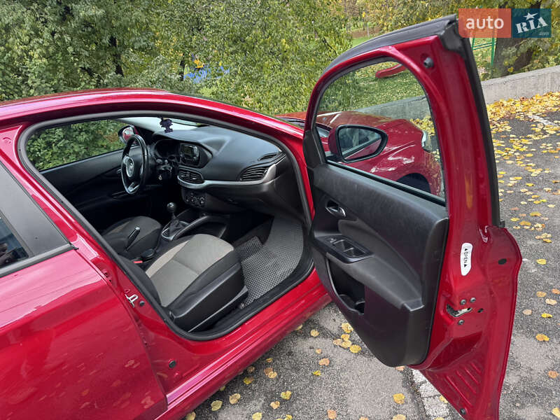 Седан Fiat Tipo 2019 в Києві