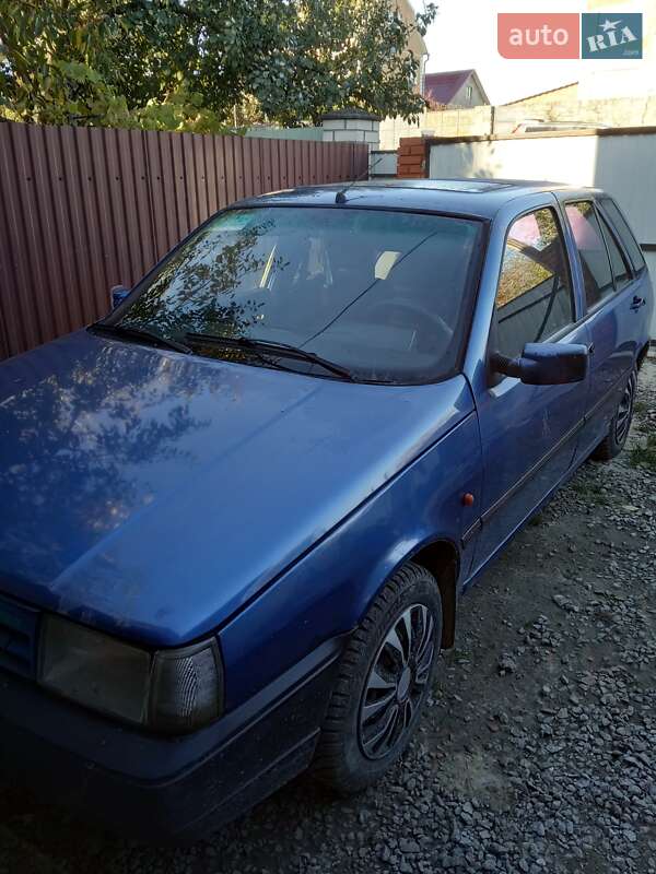 Хетчбек Fiat Tipo 1994 в  фото Хетчбек Fiat Tipo 1994 в