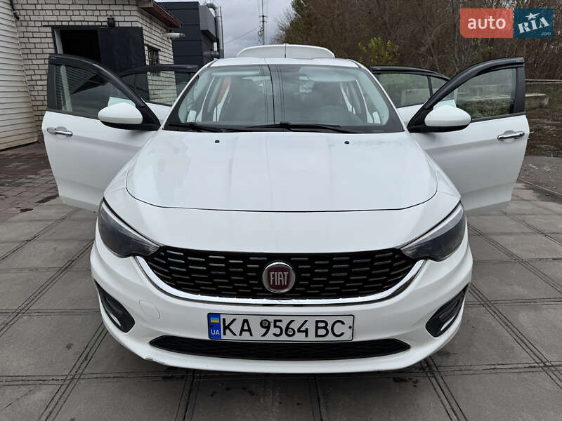 Седан Fiat Tipo 2020 в Смеле