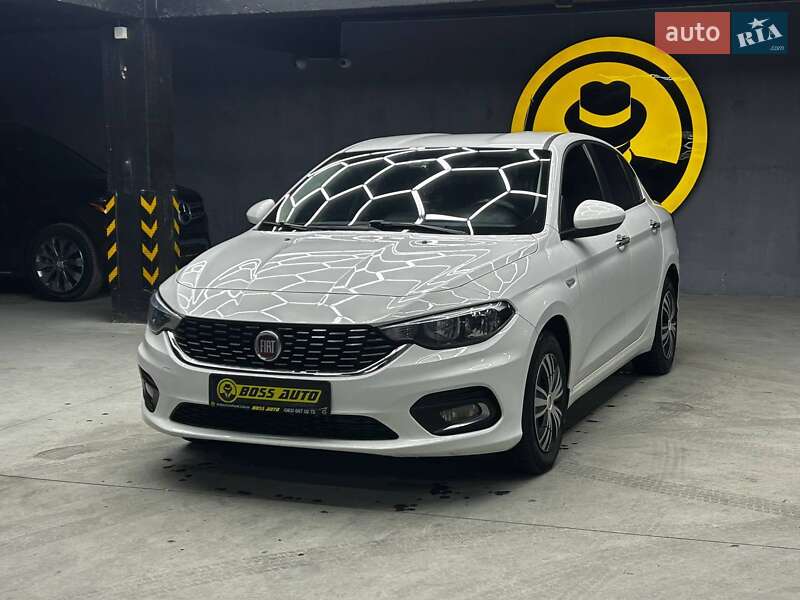 Седан Fiat Tipo 2018 в Чернівцях