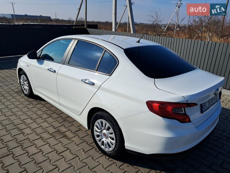 Седан Fiat Tipo 2018 в Львове