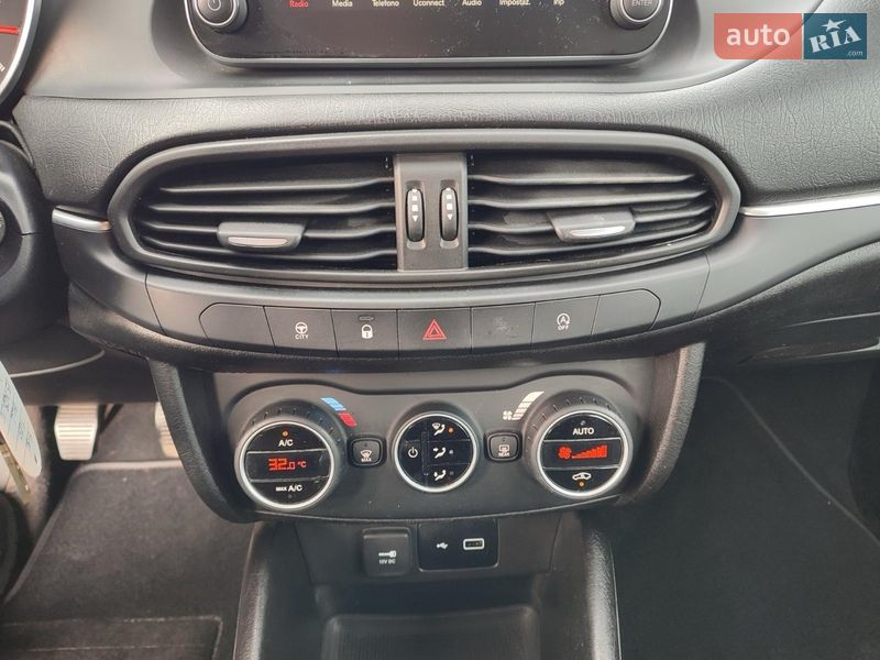 Седан Fiat Tipo 2018 в Тернополі