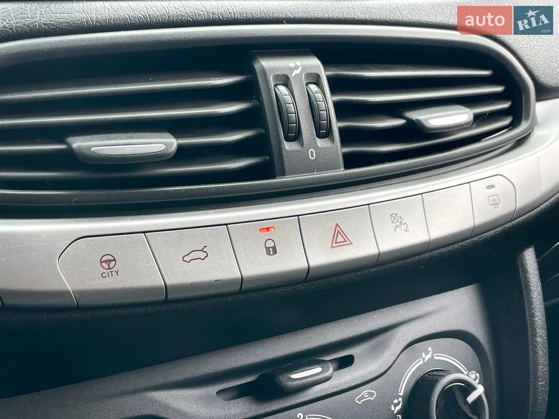 2016 Fiat Tipo - мініатюра 25