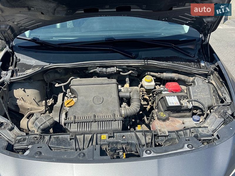 Седан Fiat Tipo 2021 в Ужгороді