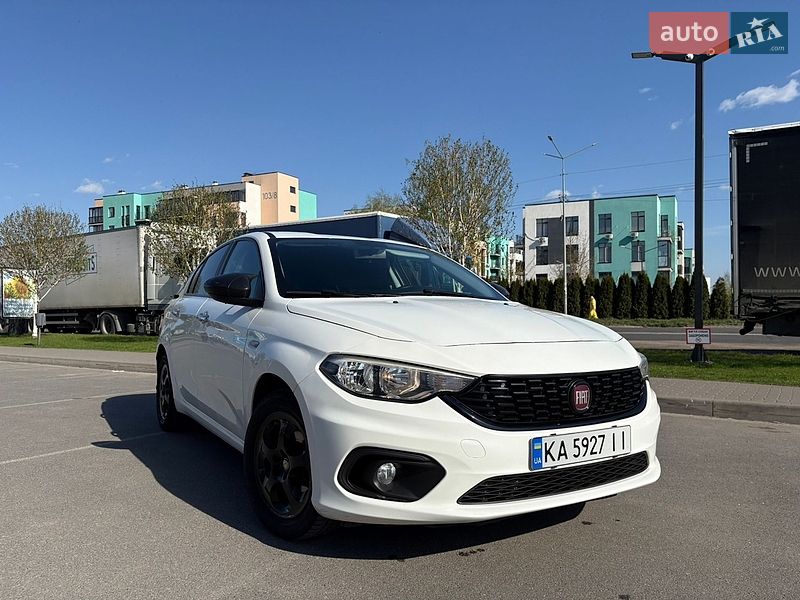Хэтчбек Fiat Tipo 2017 в Киеве