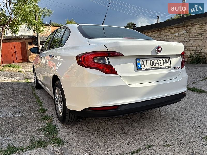 Седан Fiat Tipo 2020 в Вишгороді
