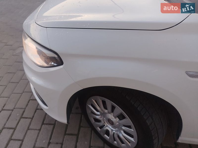 Седан Fiat Tipo 2017 в Ровно