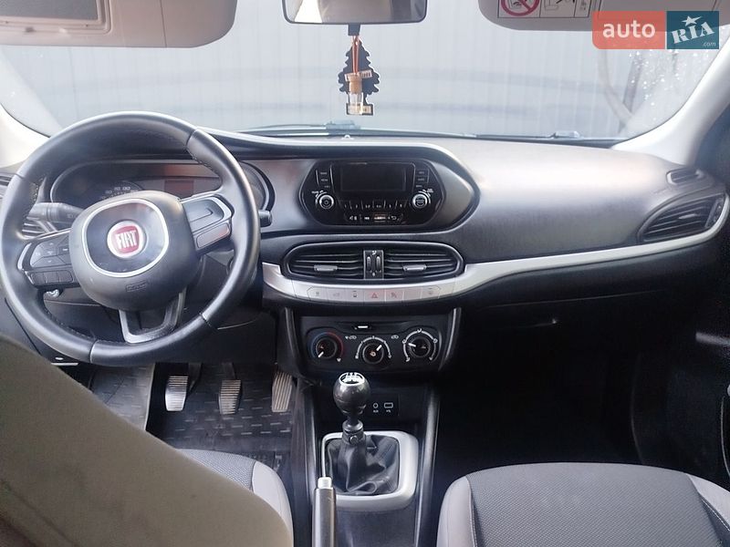 Седан Fiat Tipo 2017 в Ровно