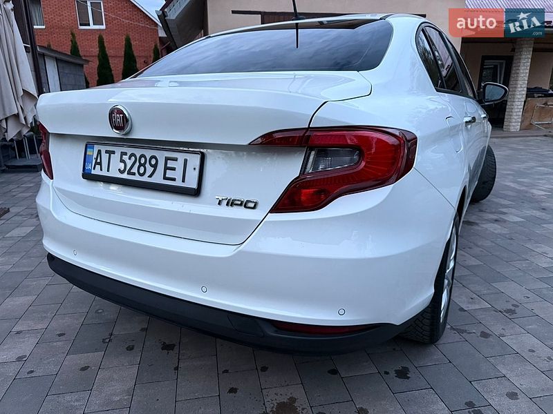 Седан Fiat Tipo 2018 в Калуше
