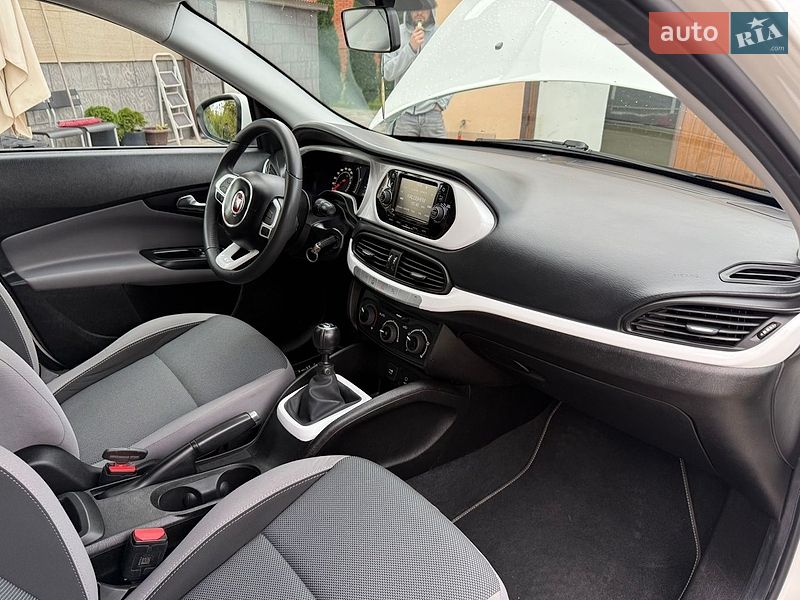 Седан Fiat Tipo 2018 в Калуше
