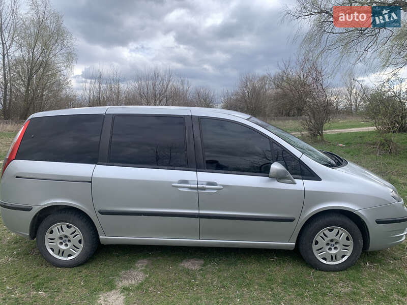 Минивэн Fiat Ulysse 2004 в Киеве