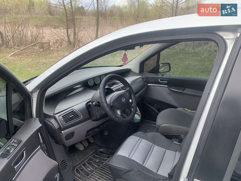 Минивэн Fiat Ulysse 2004 в Киеве