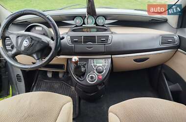 Минивэн Fiat Ulysse 2004 в 