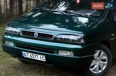 Мінівен Fiat Ulysse 1999 в Надвірній