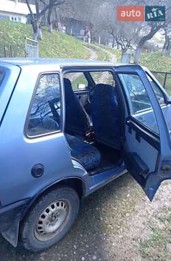 Седан Fiat Uno 1987 в Черновцах