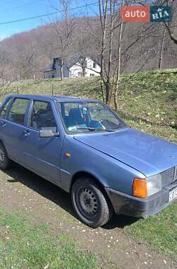 Седан Fiat Uno 1987 в Черновцах