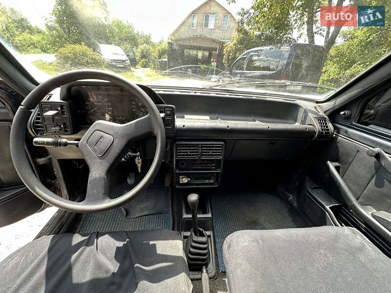 Хетчбек Fiat Uno 1988 в Городку