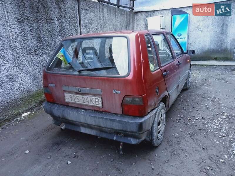 Хэтчбек Fiat Uno 1988 в Ровно