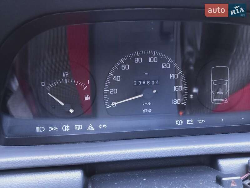 Хэтчбек Fiat Uno 1988 в Ровно