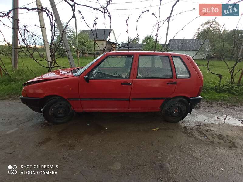 Хетчбек Fiat Uno 1985 в 