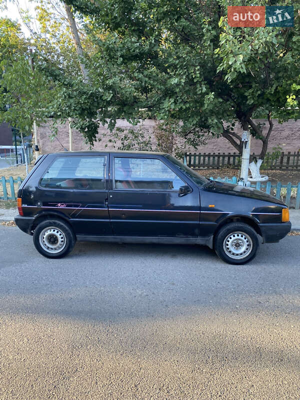 Хэтчбек Fiat Uno 1986 в 