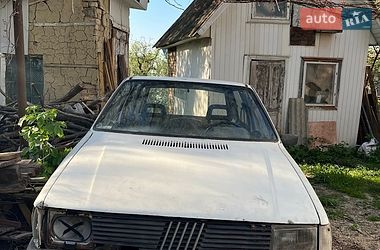 Хэтчбек Fiat Uno 1988 в Черновцах