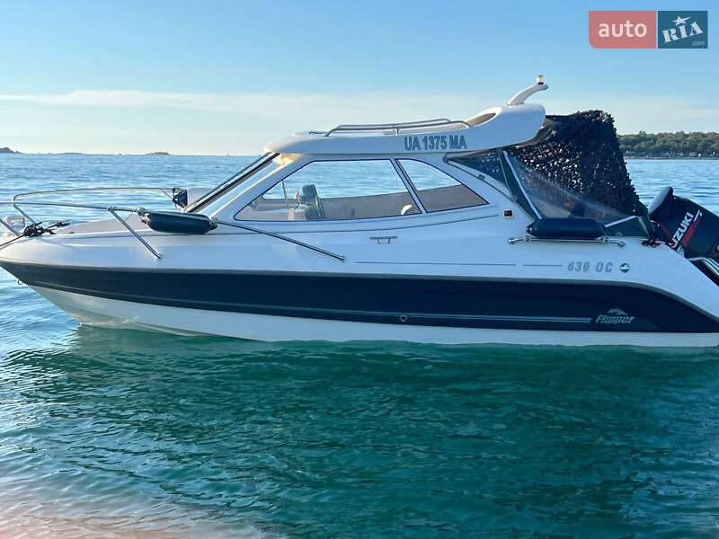 Моторная яхта Flipper 630 2007 в Киеве фото 6 Моторная яхта Flipper 630 2007 в Киеве