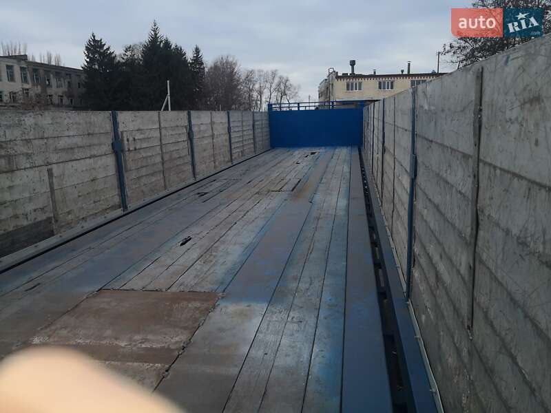 Бортовой полуприцеп Floor FLO 1987 в Никополе